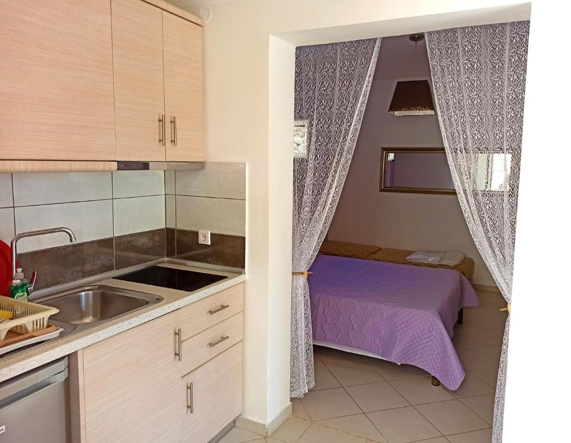 Dolphin Apartments ปาเลโอกัสไตรซา ภายนอก รูปภาพ
