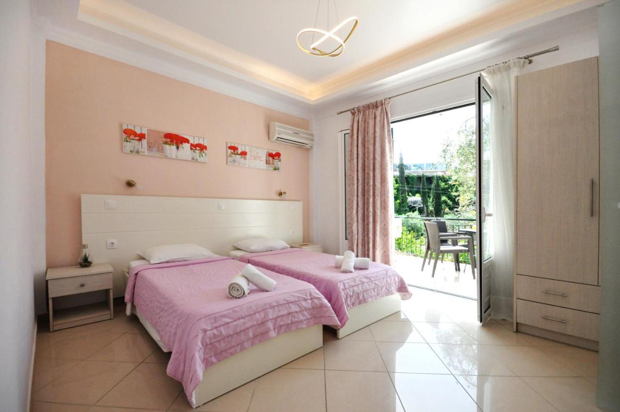 Dolphin Apartments ปาเลโอกัสไตรซา ภายนอก รูปภาพ