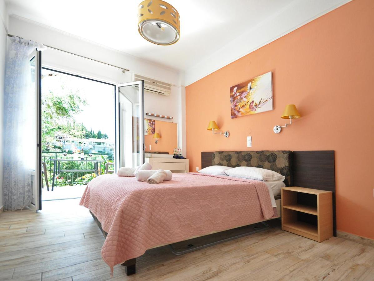 Dolphin Apartments ปาเลโอกัสไตรซา ภายนอก รูปภาพ