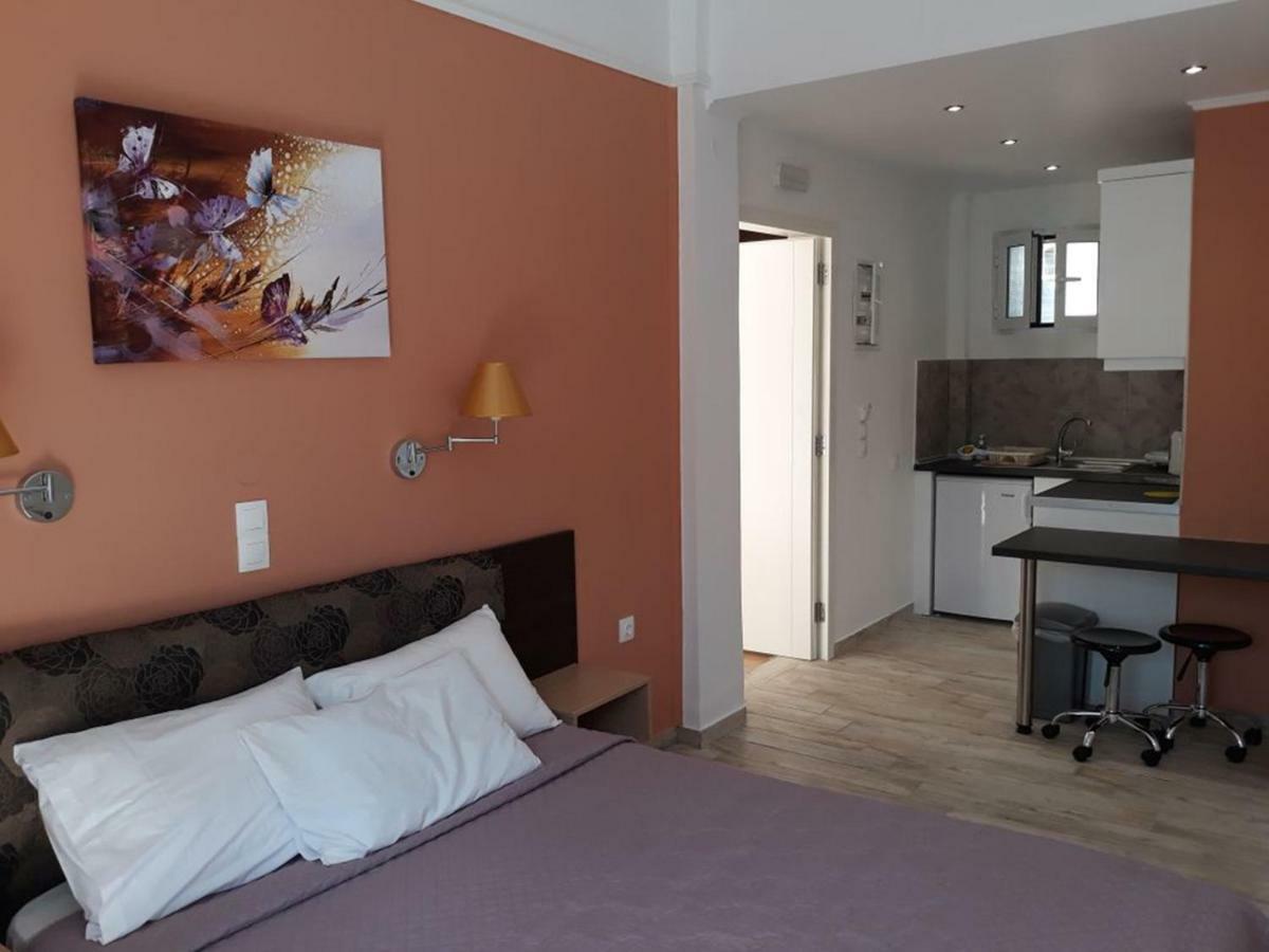 Dolphin Apartments ปาเลโอกัสไตรซา ภายนอก รูปภาพ