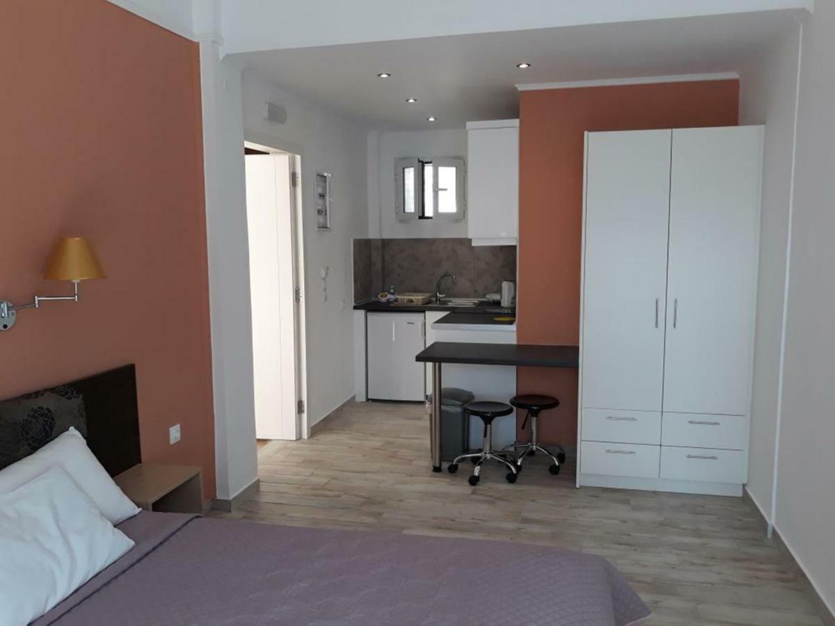 Dolphin Apartments ปาเลโอกัสไตรซา ภายนอก รูปภาพ